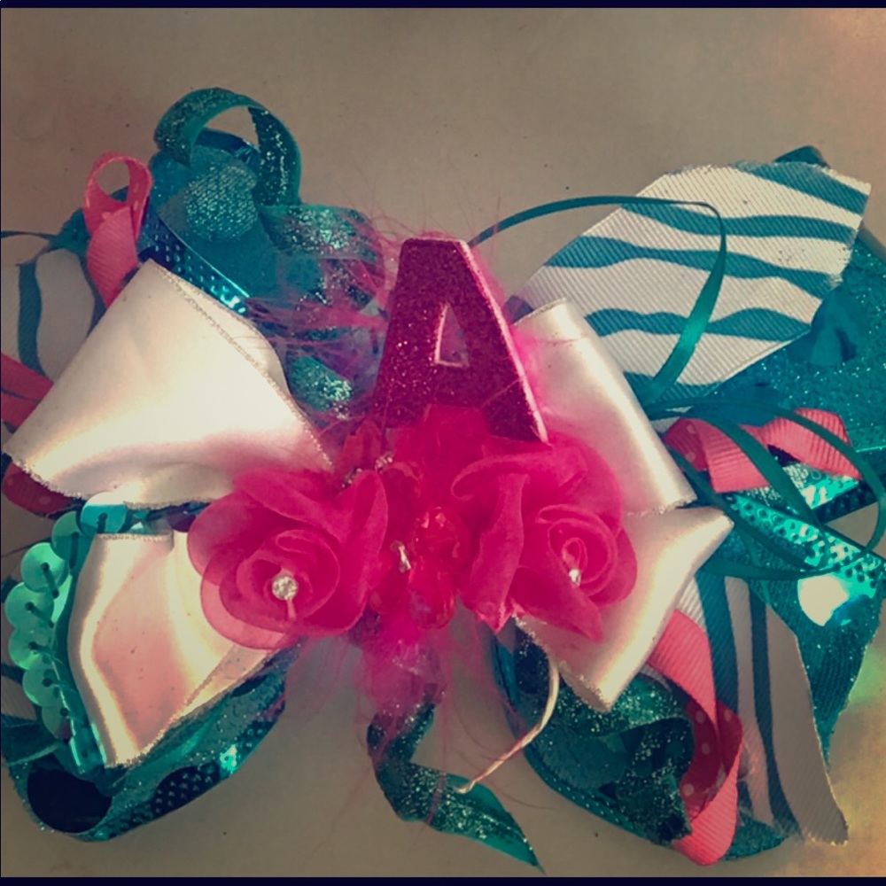Boutique style bow